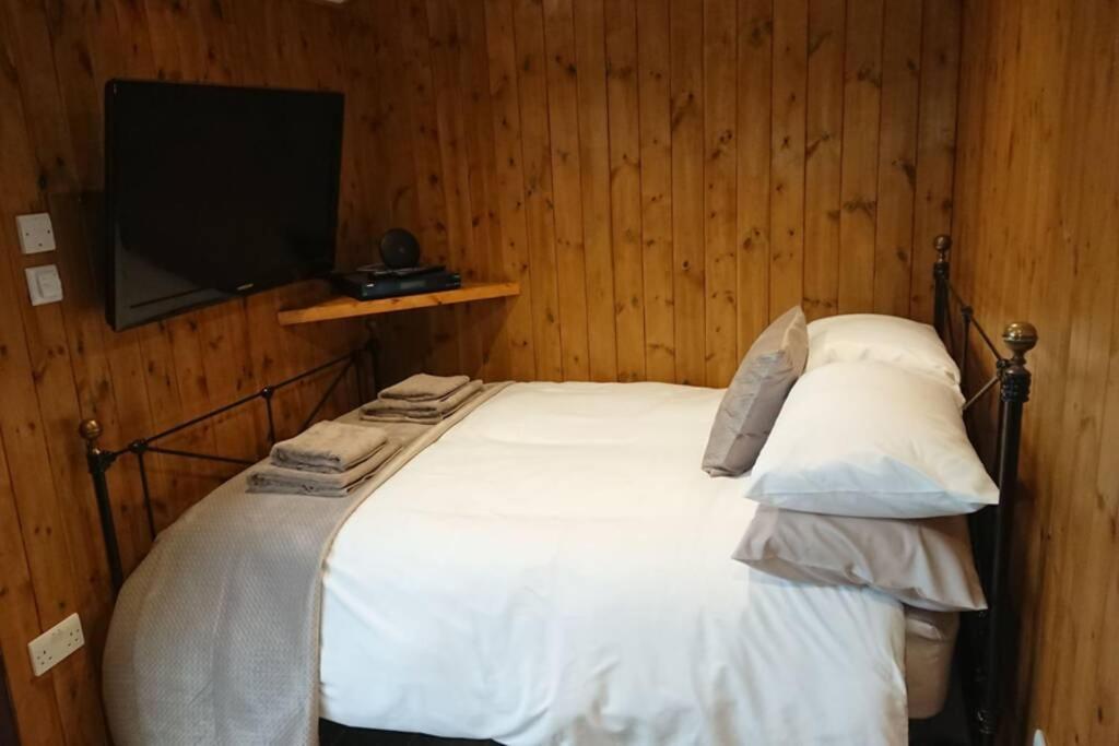 Malthouse Farm Cottage Carriage Dilhorne Экстерьер фото