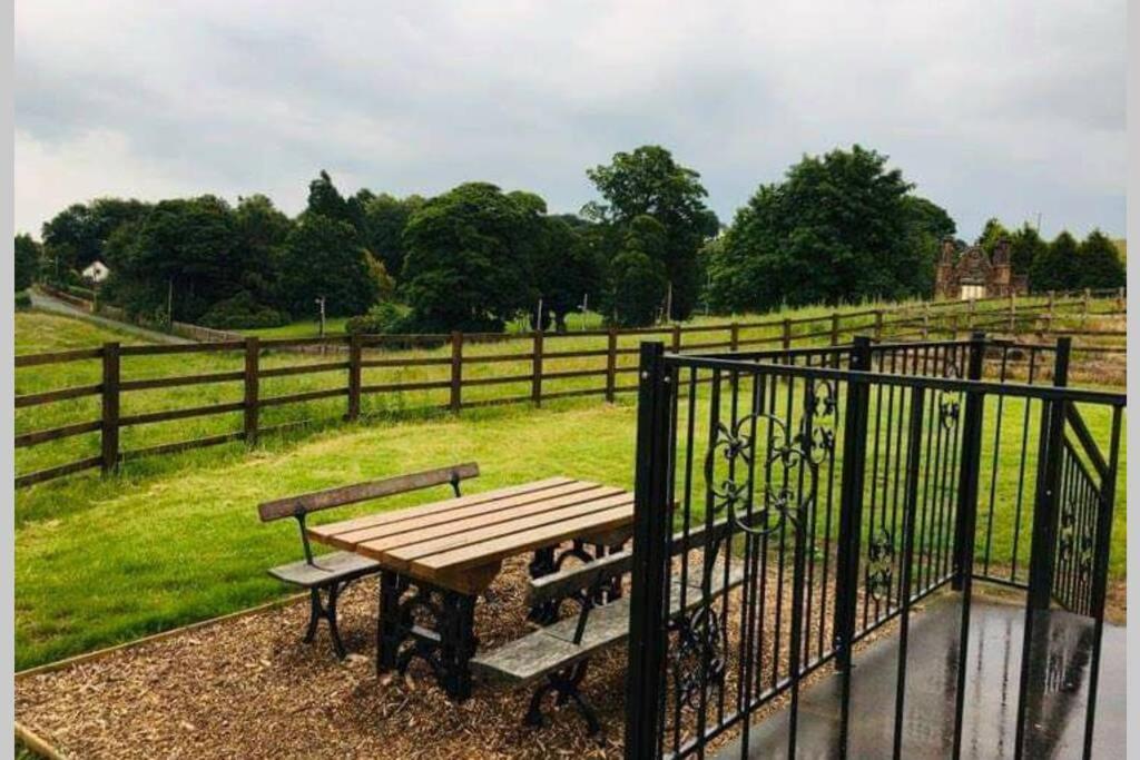 Malthouse Farm Cottage Carriage Dilhorne Экстерьер фото